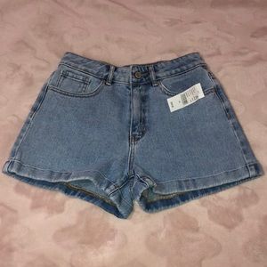 BRAND NEW Pacsun Amber Mom Shorts